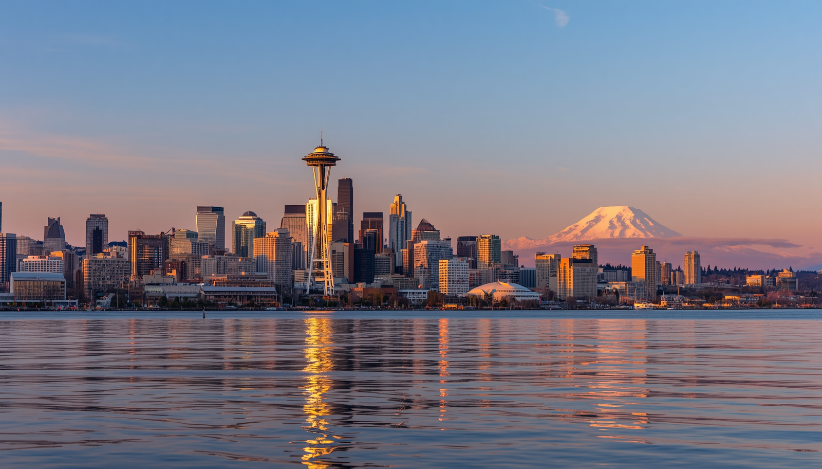 Seattle skyline with Mount Rainier